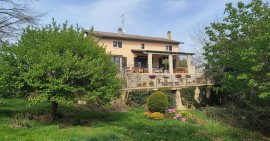 
                                                                                        Vente
                                                                                         Maison traditionnelle de T5 de 150 m² + garage sur un terrain de 1160 m²