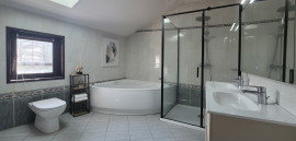 
                                                                                        Vente
                                                                                         Maison traditionnelle de T5 de 150 m² + garage sur un terrain de 1160 m²