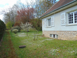 
                                                                                        Vente
                                                                                         Maison traditionnelle, paysagé jardin et verger