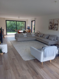 
                                                                                        Location
                                                                                         Maison très récente individuelle 175m2