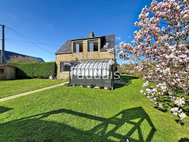 
                                                                                        Vente
                                                                                         maison/villa 4 pièces