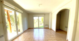 
                                                                                        Location
                                                                                         Maison/Villa  avec clim, jardin, piscine, 995€ TTC