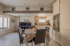 
                                                                                        Vente
                                                                                         MAISOND E VILLAGE - SAINT JEANNET