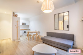 
                                                                                        Location
                                                                                         Marseille 13001 - Charmant T2 spacieux et lumineux dans le quartier de Noailles