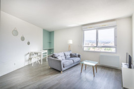 
                                                                                        Location
                                                                                         Marseille 13003 - Superbe studio en plein cœur de Marseille