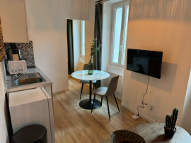 
                                                                                        Location
                                                                                         Marseille 13005 - Joli T2 secteur boulevard Baille