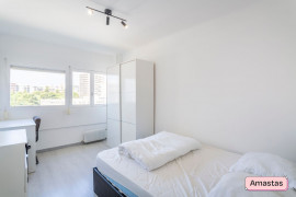 
                                                                                        Colocation
                                                                                         Marseille 13006 - Superbe Colocation T4 Avenue Jules Cantini