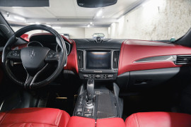 
                                                                                        Voiture
                                                                                         Maserati Levante (I.II) Trofeo V8 3.8 580