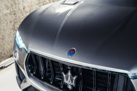 
                                                                                        Voiture
                                                                                         Maserati Levante (I.II) Trofeo V8 3.8 580