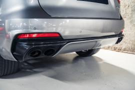 
                                                                                        Voiture
                                                                                         Maserati Levante (I.II) Trofeo V8 3.8 580