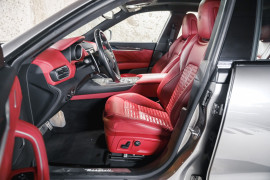 
                                                                                        Voiture
                                                                                         Maserati Levante (I.II) Trofeo V8 3.8 580
