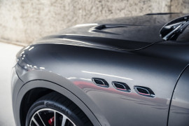 
                                                                                        Voiture
                                                                                         Maserati Levante (I.II) Trofeo V8 3.8 580