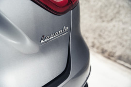 
                                                                                        Voiture
                                                                                         Maserati Levante (I.II) Trofeo V8 3.8 580