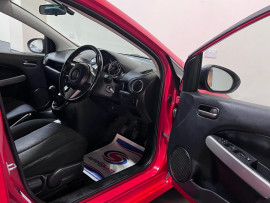 Voiture
                                                                                MAZDA2 1.3 Venture Hatchback 5dr Petrol Manual Euro 5 (84 ps)