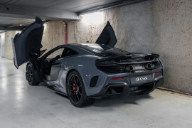 
                                                                                        Voiture
                                                                                         McLaren 675 LT