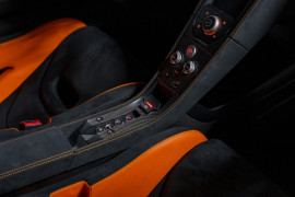 
                                                                                        Voiture
                                                                                         McLaren 675 LT