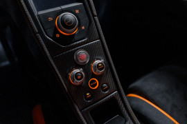 
                                                                                        Voiture
                                                                                         McLaren 675 LT