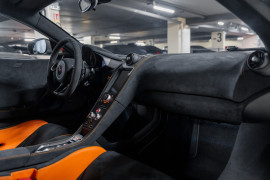 
                                                                                        Voiture
                                                                                         McLaren 675 LT