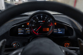 
                                                                                        Voiture
                                                                                         McLaren 675 LT