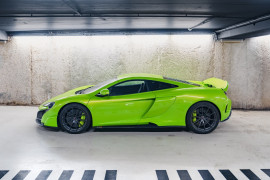 
                                                                                        Voiture
                                                                                         McLaren 675LT V8 3.8 675