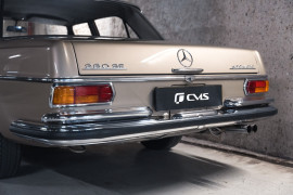
                                                                                        Voiture
                                                                                         Mercedes 280 SE