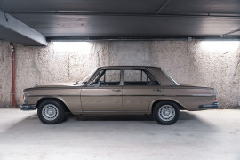 
                                                                                        Voiture
                                                                                         Mercedes 280 SE