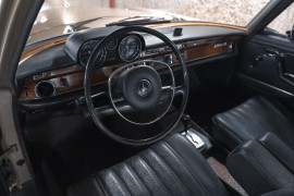 
                                                                                        Voiture
                                                                                         Mercedes 280 SE