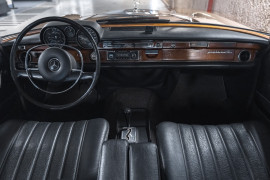 
                                                                                        Voiture
                                                                                         Mercedes 280 SE