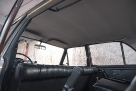 
                                                                                        Voiture
                                                                                         Mercedes 280 SE W108