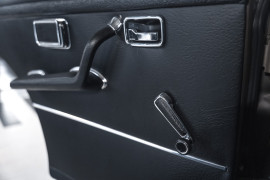 
                                                                                        Voiture
                                                                                         Mercedes 280 SE W108