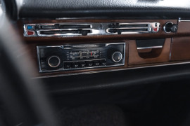 
                                                                                        Voiture
                                                                                         Mercedes 280 SE W108