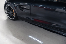 
                                                                                        Voiture
                                                                                         Mercedes AMG GT R V8 4.0 585 Speedshift 7