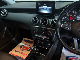 Voiture
                                                                                Mercedes-Benz A-Class 1.6 A160 SE Hatchback 5dr Petrol Manual Euro 6 (s/s) (102 ps)