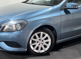 Voiture
                                                                                Mercedes-Benz A-Class 1.8 A180 CDI BlueEfficiency SE Hatchback 5dr Diesel 7G-DCT Euro 5 (s/s) (109 ps)