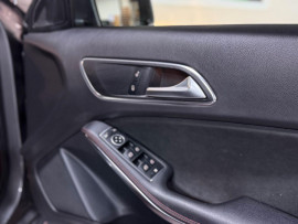Voiture
                                                                                Mercedes-Benz A-Class 2.1 A200d AMG Line Hatchback 5dr Diesel 7G-DCT Euro 6 (s/s) (136 ps)