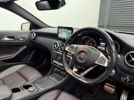 
                                                                                        Voiture
                                                                                         Mercedes-Benz A Class 2.1 A220d AMG Line (Premium Plus) 7G-DCT Euro 6 (s/s) 5dr