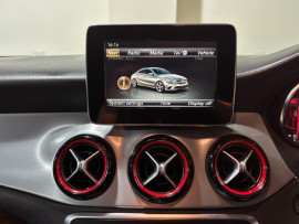 Voiture
                                                                                Mercedes-Benz CLA 2.0 CLA45 AMG Coupe 4dr Petrol SpdS DCT 4MATIC Euro 6 (s/s) (381 ps)