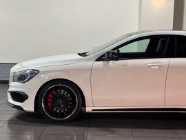 Voiture
                                                                                Mercedes-Benz CLA 2.0 CLA45 AMG Coupe 4dr Petrol SpdS DCT 4MATIC Euro 6 (s/s) (381 ps)