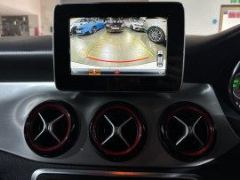 Voiture
                                                                                Mercedes-Benz CLA 2.0 CLA45 AMG Coupe 4dr Petrol SpdS DCT 4MATIC Euro 6 (s/s) (381 ps)