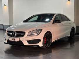 Voiture
                                                                                Mercedes-Benz CLA 2.0 CLA45 AMG Coupe 4dr Petrol SpdS DCT 4MATIC Euro 6 (s/s) (381 ps)