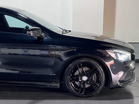 Voiture
                                                                                Mercedes-Benz CLA 2.1 CLA220d AMG Line Coupe 4dr Diesel 7G-DCT Euro 6 (s/s) (177 ps)