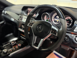 Voiture
                                                                                Mercedes-Benz E-Class 5.5 E63 V8 BiTurbo AMG S Saloon 4dr Petrol SpdS MCT Euro 6 (s/s) (585 ps)