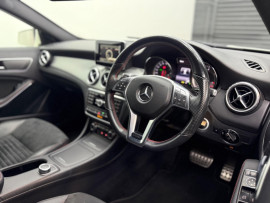 
                                                                                        Voiture
                                                                                         Mercedes-Benz GLA 2.1 GLA220 CDI AMG Line 7G-DCT 4MATIC Euro 6 (s/s) 5dr