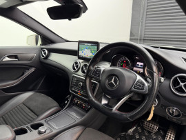 
                                                                                        Voiture
                                                                                         Mercedes-Benz GLA 2.1 GLA220d AMG Line 7G-DCT 4MATIC Euro 6 (s/s) 5dr