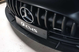 
                                                                                        Voiture
                                                                                         Mercedes Benz - GTR Black Series V8 4.0 730