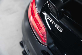 
                                                                                        Voiture
                                                                                         Mercedes Benz - GTR Black Series V8 4.0 730