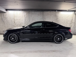 
                                                                                        Voiture
                                                                                         Mercedes Classe C (III) 63 AMG (C204)