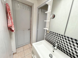 Location
Meublé, stylé, prêt à kiffer