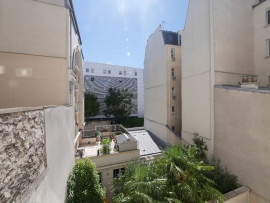 
                                                                                        Location
                                                                                         meublée appart 4 pièces 67 mètres carré 400€/mois