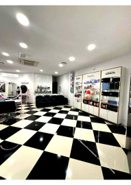 
                                                                                        Vente
                                                                                         MEYZIEU – SALON DE COIFFURE CLÉ EN MAIN – 108 M² – CA 282 600 €